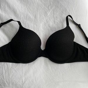 PINK Victoria’s Secret bra